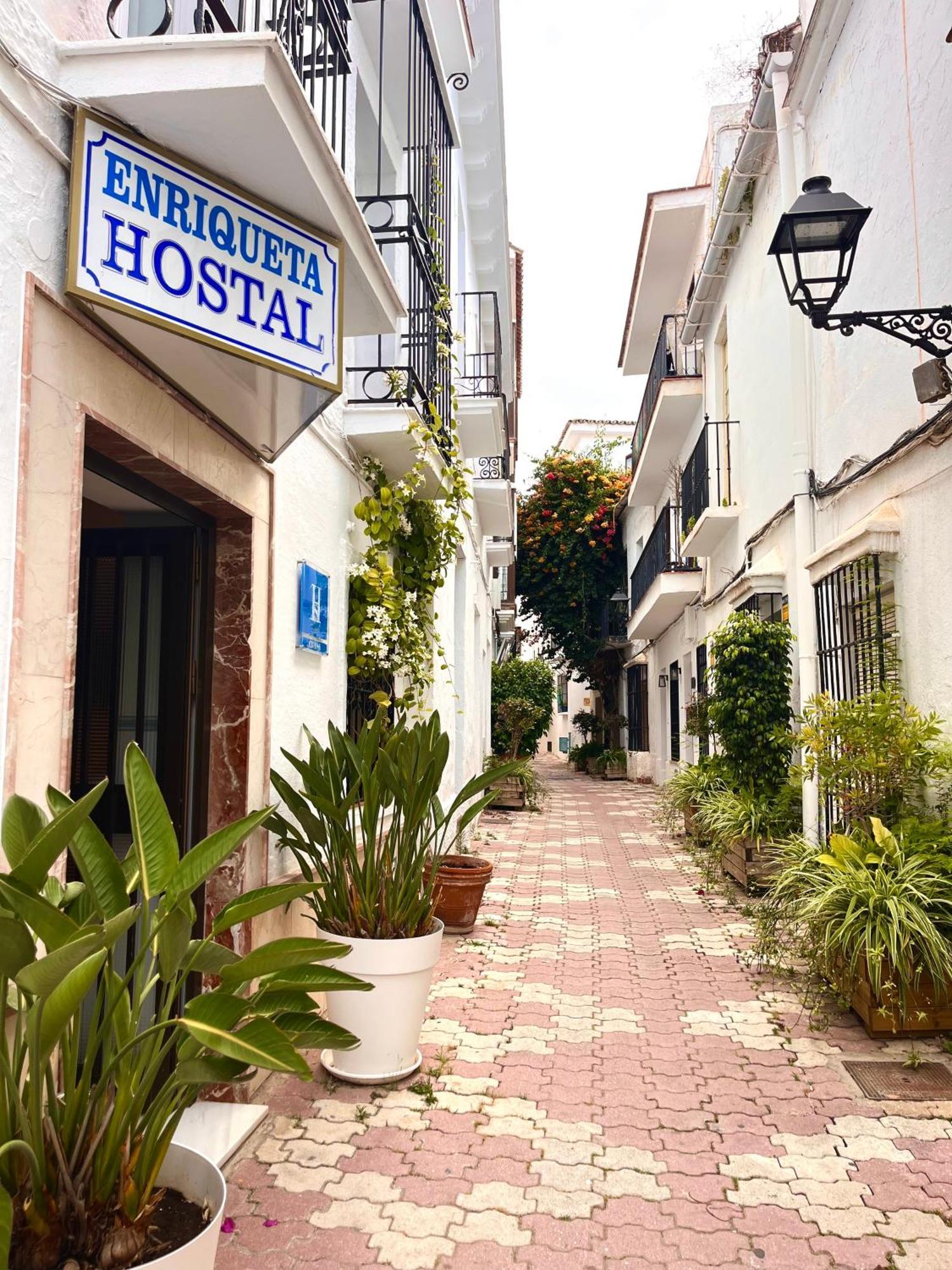 Hostal Enriqueta Marbella Exterior foto